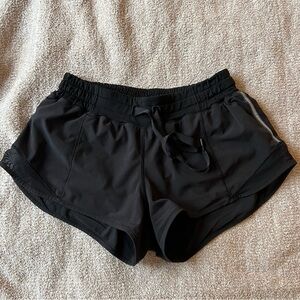 Lululemon Hotty Hot shorts